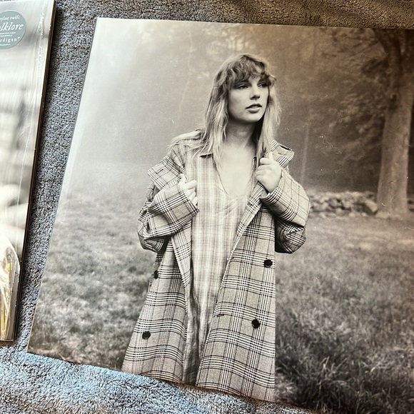 Stolen Lullabies Folklore Vinyl Variant Taylor Swift Marbling Like New Swiftie - Picture 6 of 9